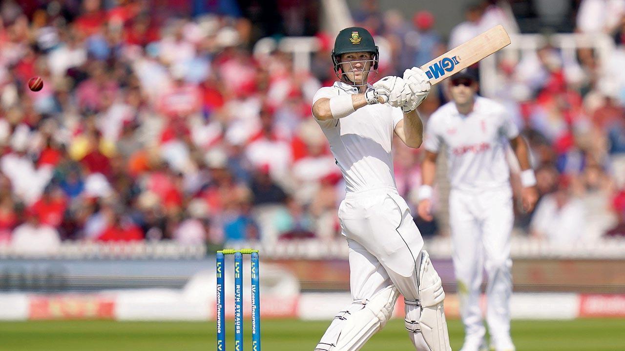 Erwee, Elgar put Proteas in command against England