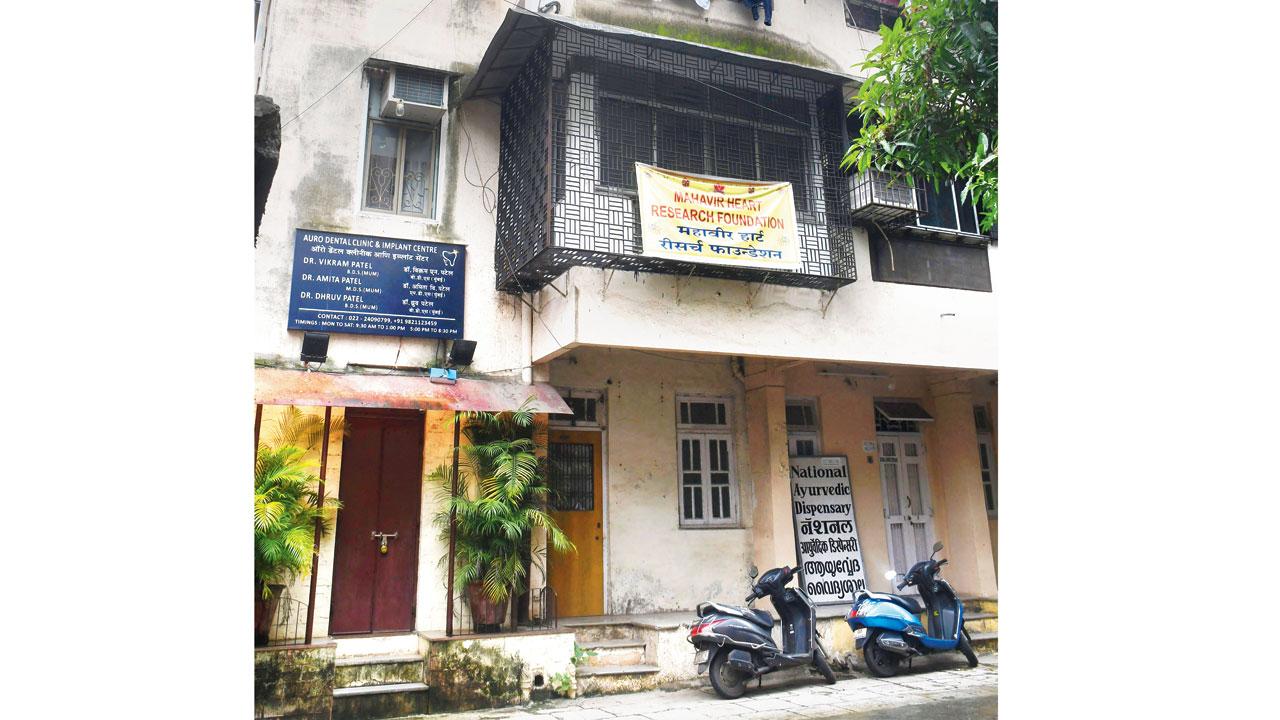 Room No 2 of Savi Building in King’s Circle, where Sardar Prahlad Singh Kohli, the founder of Pritam, resided and welcomed refugees in the days of the Partition. Pic/Ashish Raje