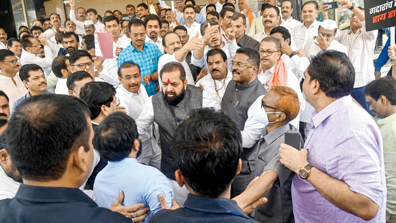 Mumbai: Ruling and Oppn MLAs create scene, stop short of exchanging blows