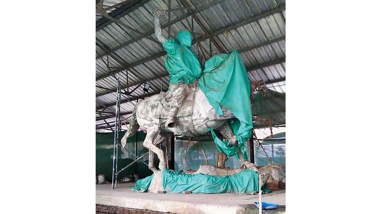 Install Shivaji statue on CSMT premises, says Shiv Sena MP