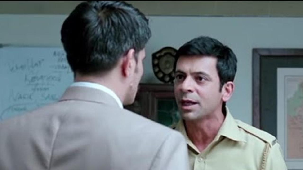 After presenting his humourous side on television for a long period of time, Sunil got a chance to prove his versatility with the film, 'Gabbar Is Back' starring Akshay Kumar in the lead. He essayed the role of a constable who was way smarter than his seniors and plays a substantial role in uncovering the crime in the city and the person behind it