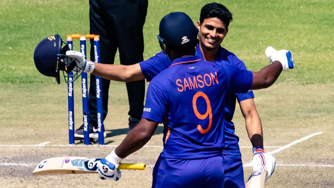 Watch: Team India goes wild dancing to 'Kala Chasma' after Zimbabwe series win