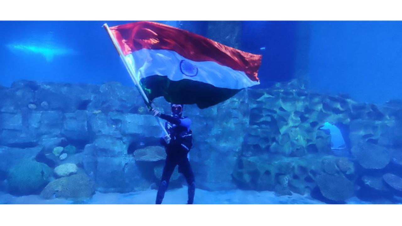 Come Witness the Largest Indian Flag Hoisting Underwater at VGP Marine Kingdom, Chennai