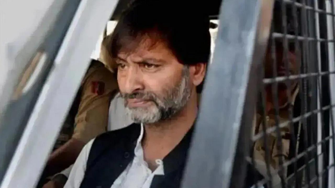 Separatist leader Yasin Malik ends hunger strike, say Jail officials
