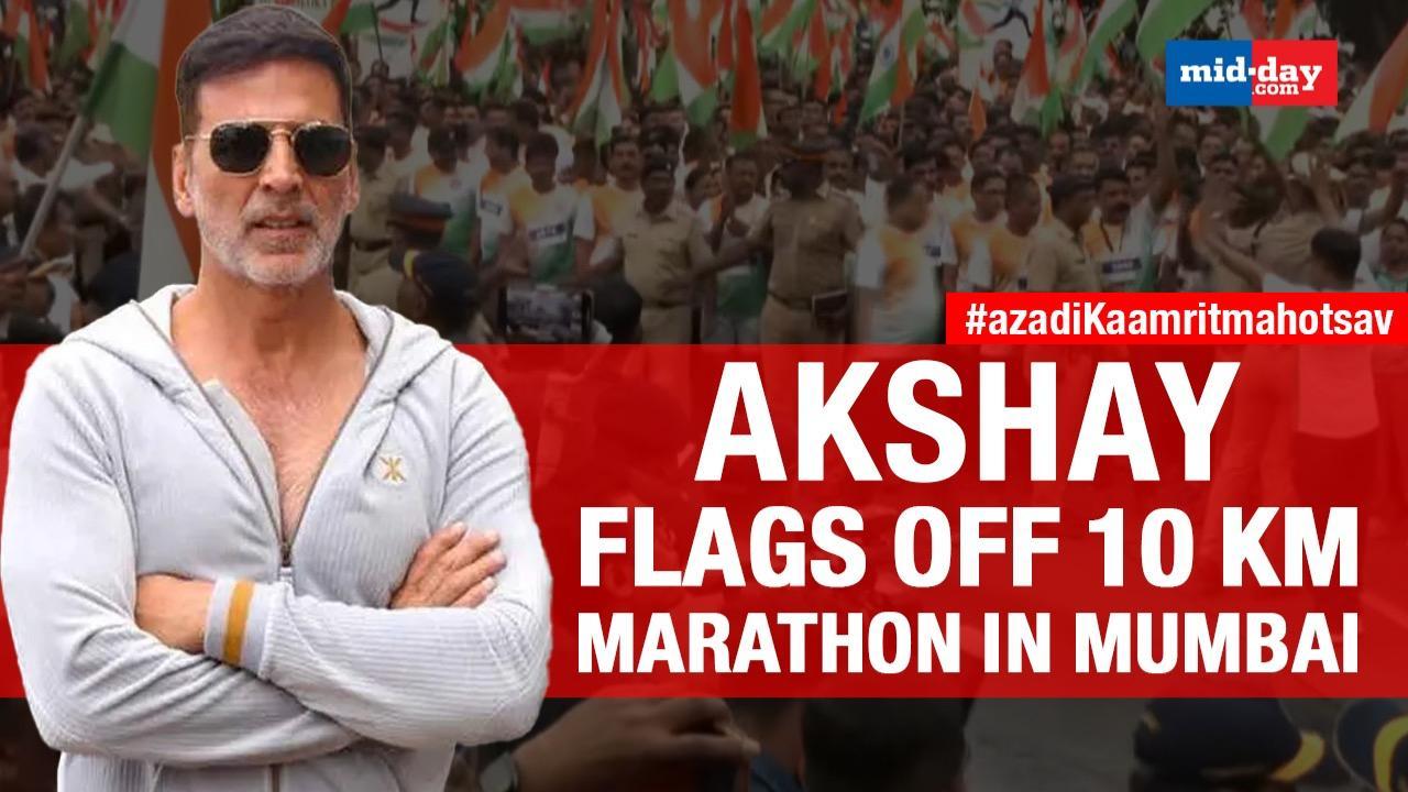 Akshay Kumar flagged off a 10 km race of 3.5k police personnel from Marine drive