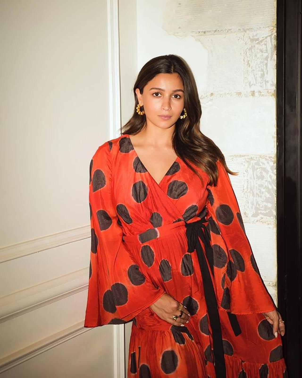 She accessorized her look with stylish golden hoop earrings. Her post amazed her fans and her family and industry friends also showered love in her comment section. The actor's sister Shaheen Bhatt dropped a hilarious comment. She wrote,