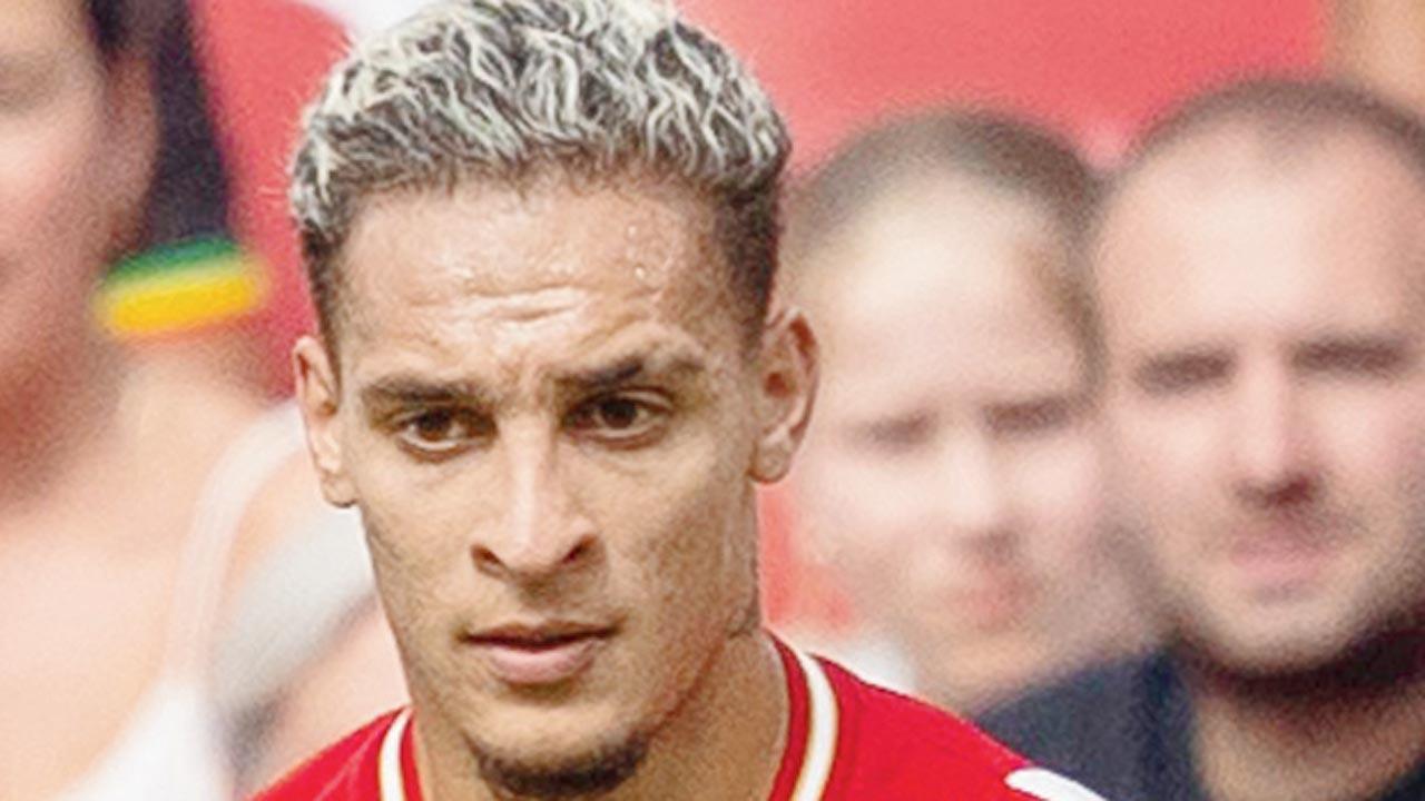 Football transfer news: Manchester United agree to sign Ajax’s Antony