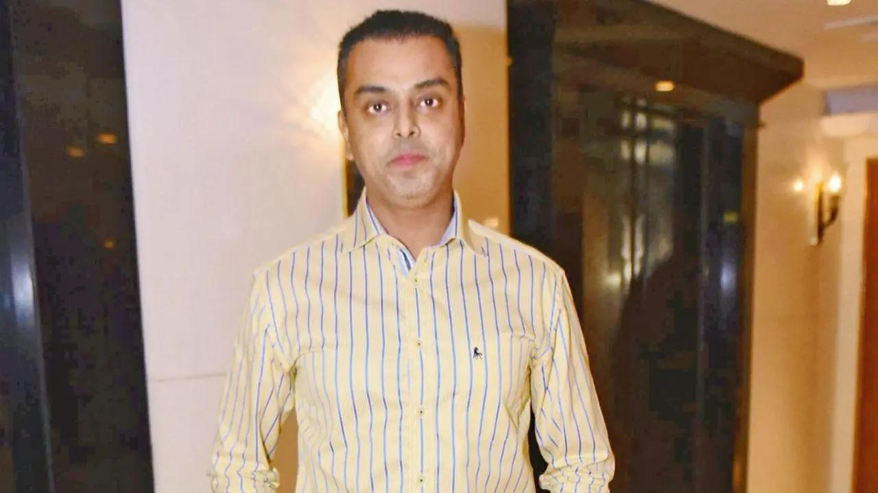 Congress's Deora seeks CBI probe into Rs 12k cr spent by BMC on Mumbai roads in five years