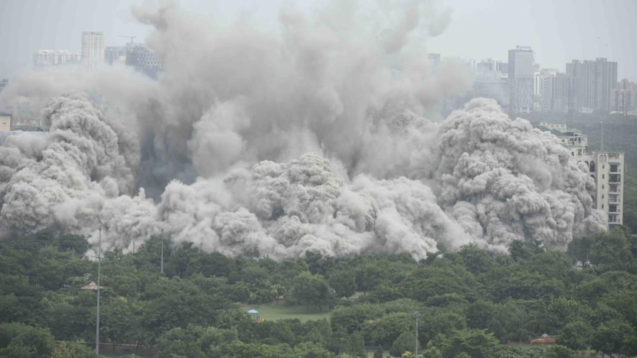 Twin-towers demolition: People with respiratory issues should avoid area for few days, say doctors