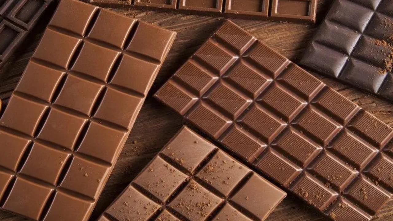 Thieves flee away with chocolates worth Rs 17 Lakh in UP, cops launch manhunt