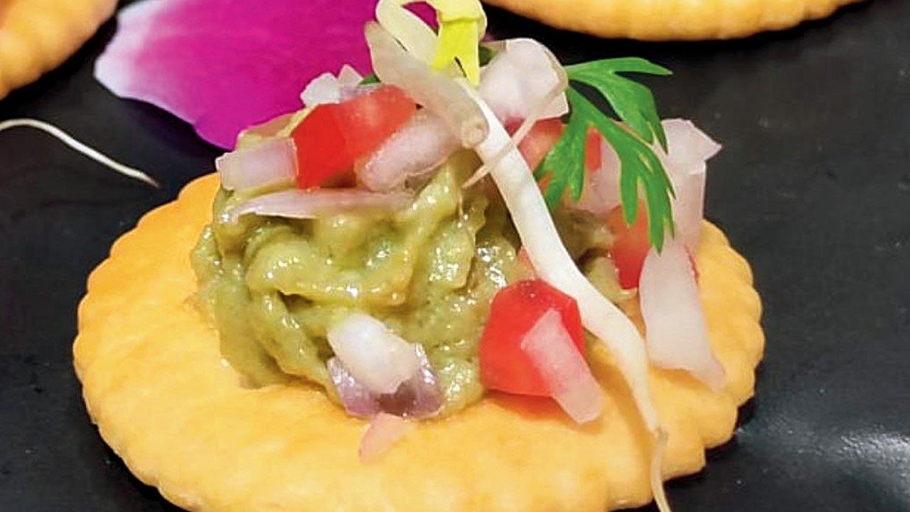 Thai mousse crackers