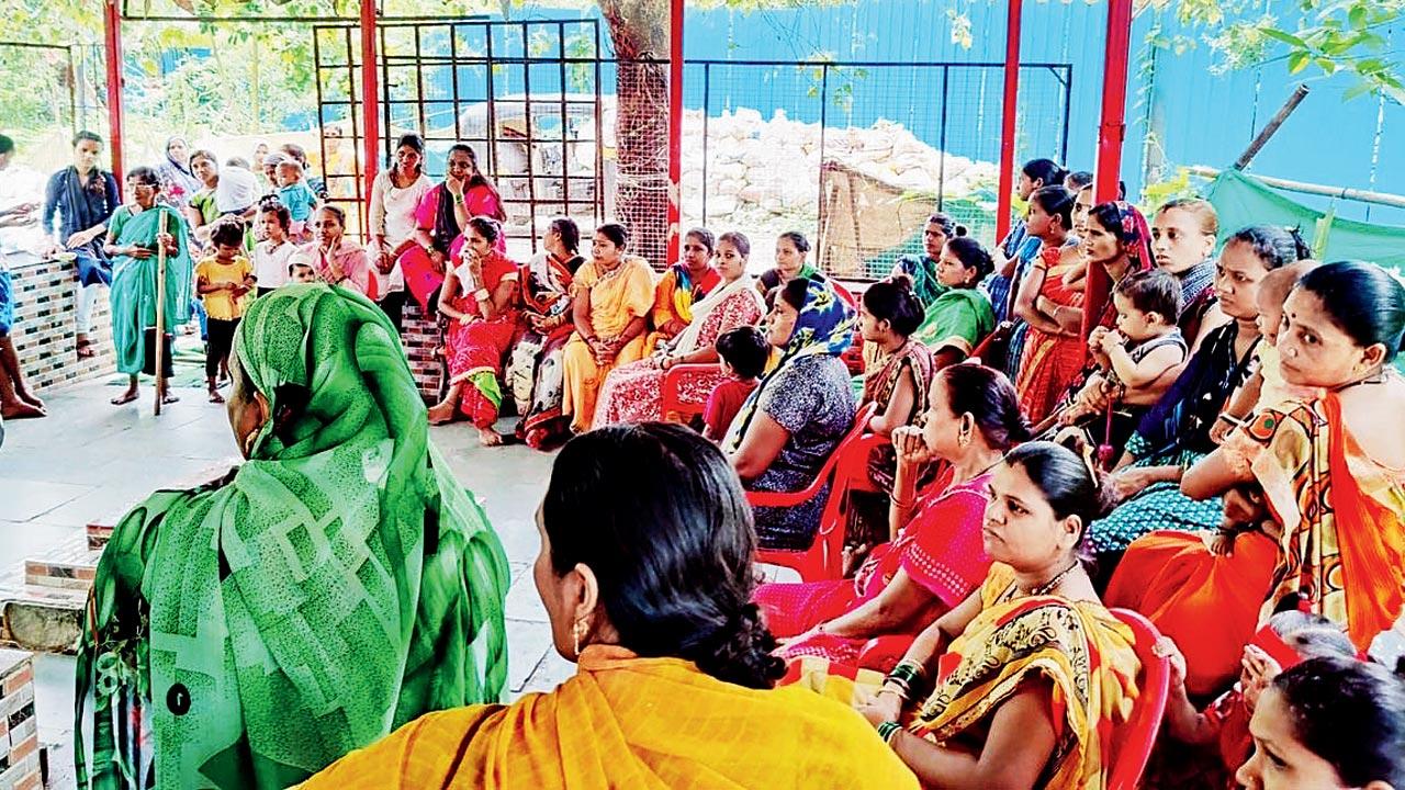 The session on menstrual hygiene held by Jalgaonkar and Padsquad at Nagarmodi Pada in Aarey forest