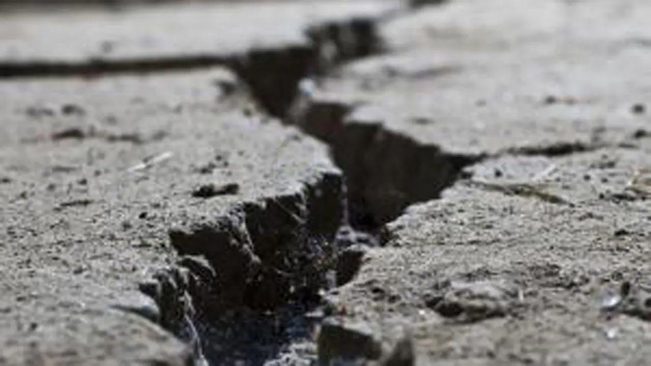 Uttar Pradesh: Earthquake of magnitude 5.2 hits Lucknow, neighbouring districts