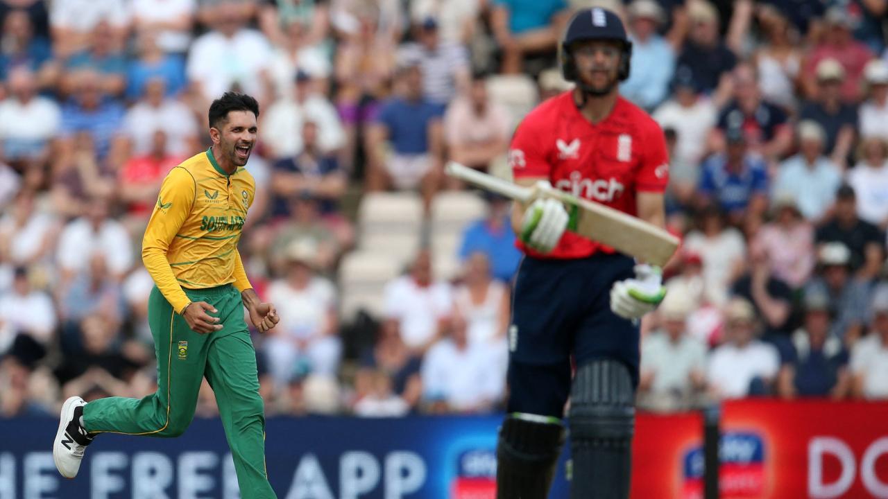 South Africa crushes England by 90 runs to seal T20 series