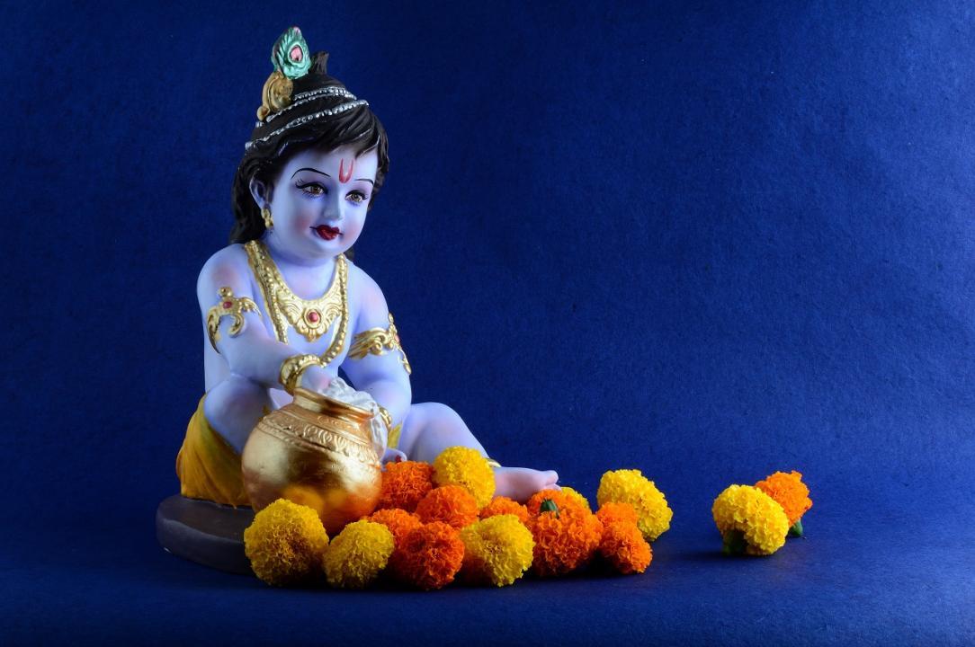 Happy Janmashtami 2022: Wishes, images, messages to share with family and friends