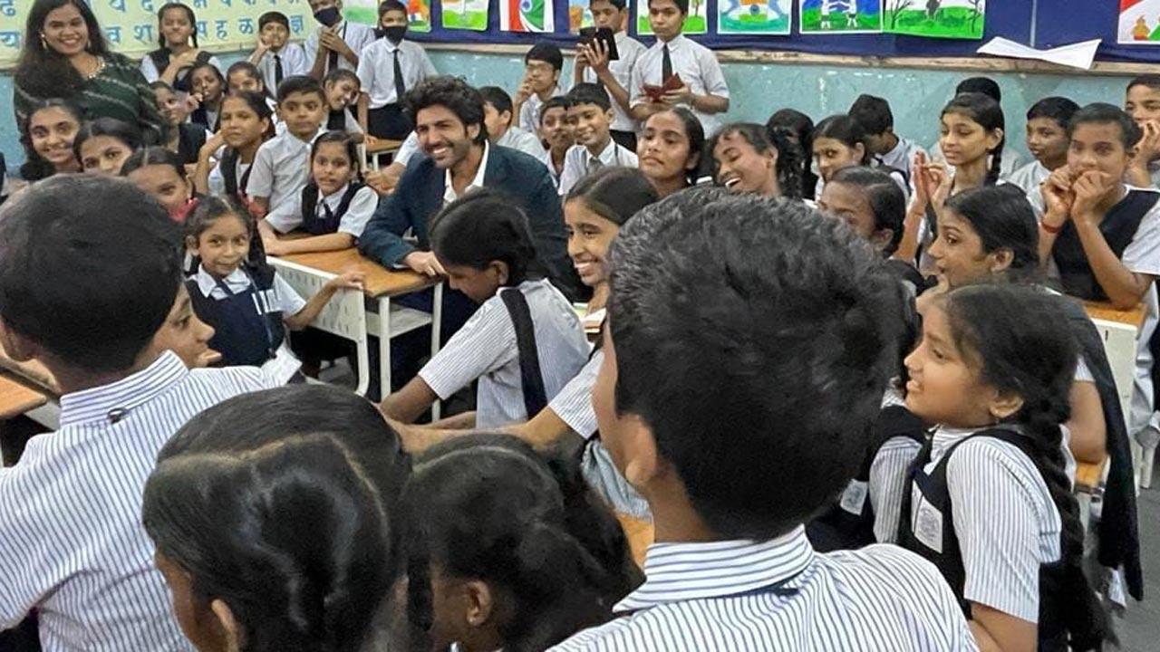 Kartik Aaryan celebrates 'Bhool Bhulaiyaa 2' success with a surprise visit to NGO kids