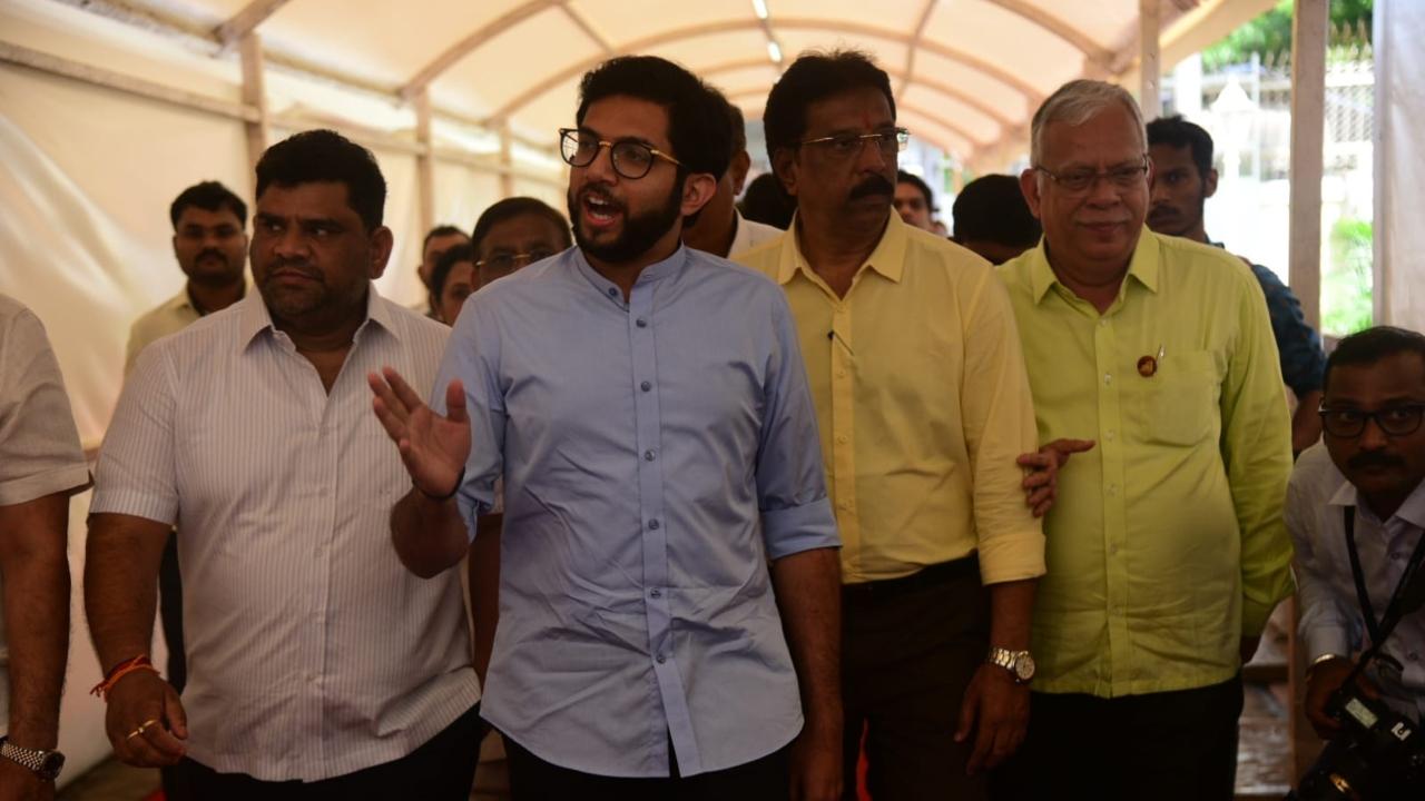 Aaditya Thackeray and some legislators of the Congress and NCP shouted slogans demanding that a 