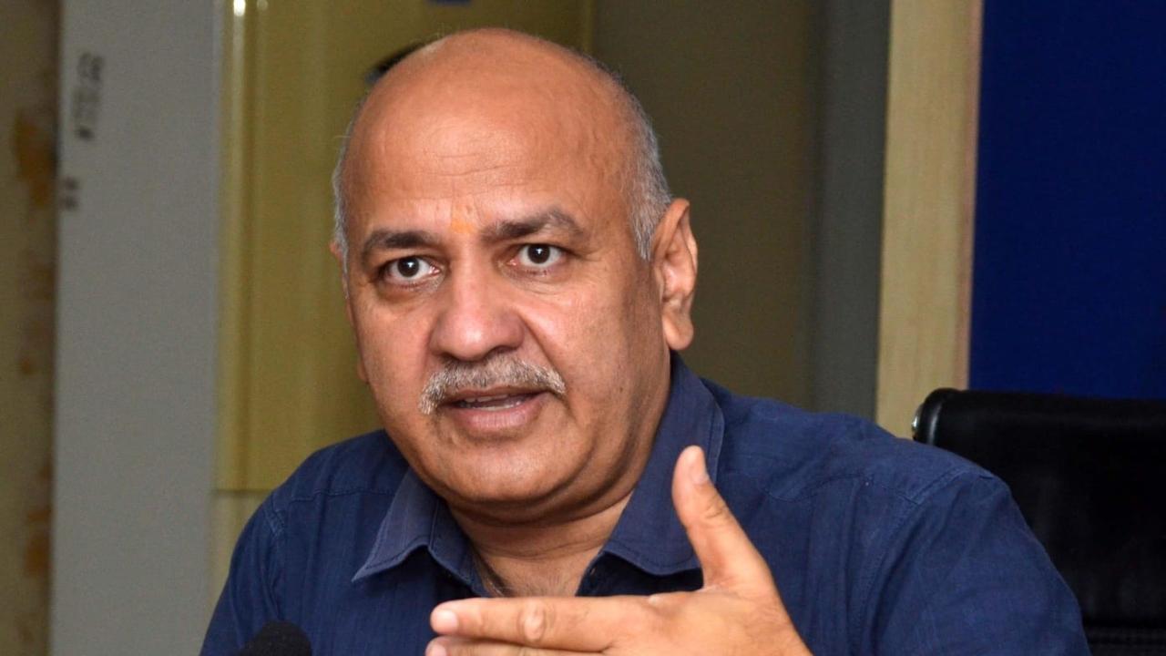 CBI raids more than 10 places in Delhi, including Manish Sisodia's house in excise policy case