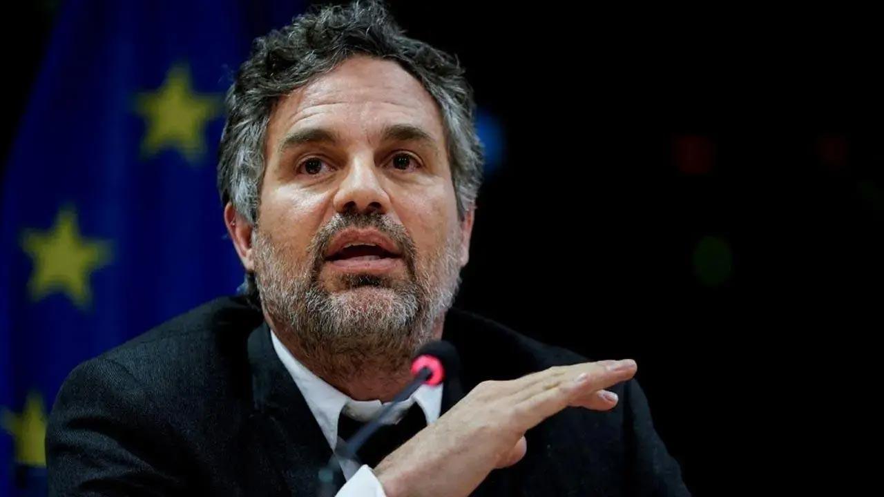 Mark Ruffalo speaks out in defense of Marvel Productions