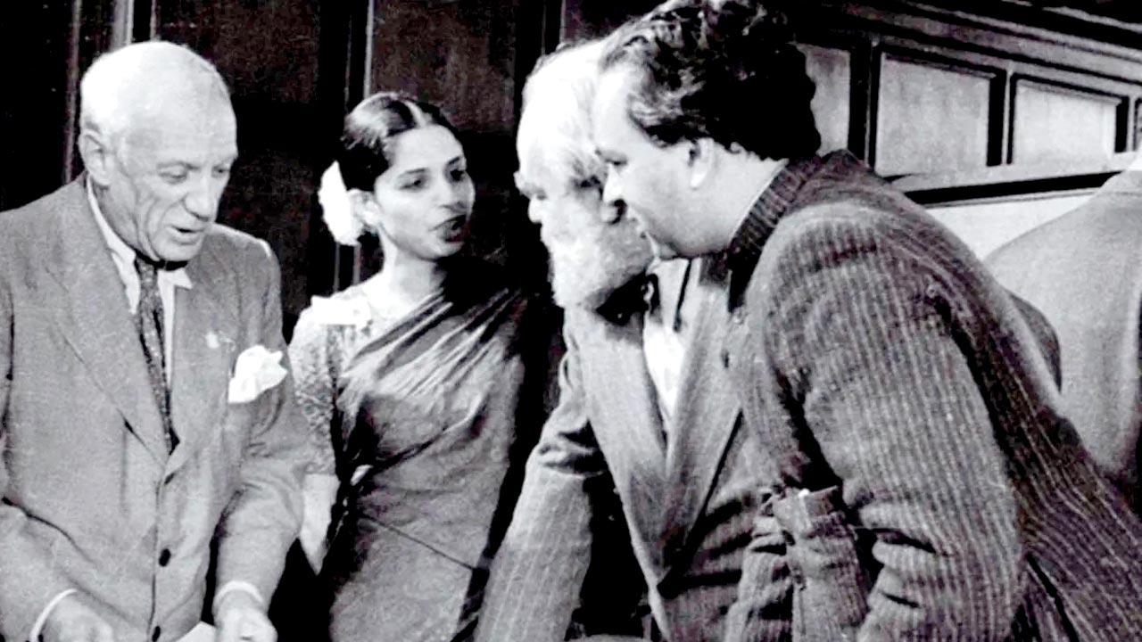 Mulk Raj Anand (extreme right) and Minnette de Silva (centre), with Pablo Picasso (extreme left) and sculptor Jo Davidson, with issues of Marg magazine at the World Congress of Intellectuals in Defence of Peace in Wroclaw, Poland, 1948. Pic/Wikimedia Commons