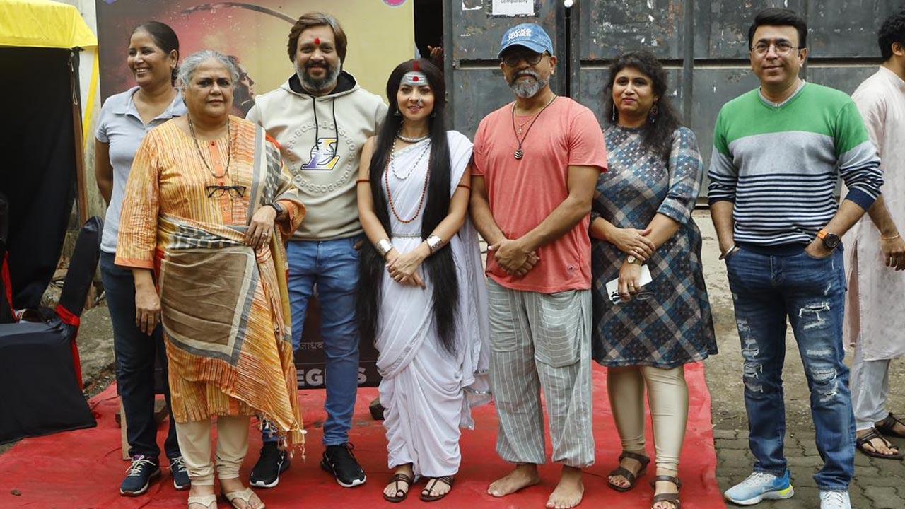 Marathi epic film 'Moghul Mardini Chhatrapati Tararani' goes on floors
