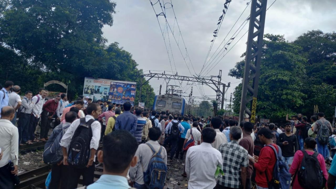 Commuters stage rail roko protests in Kalwa over new AC local trains, 7 detained