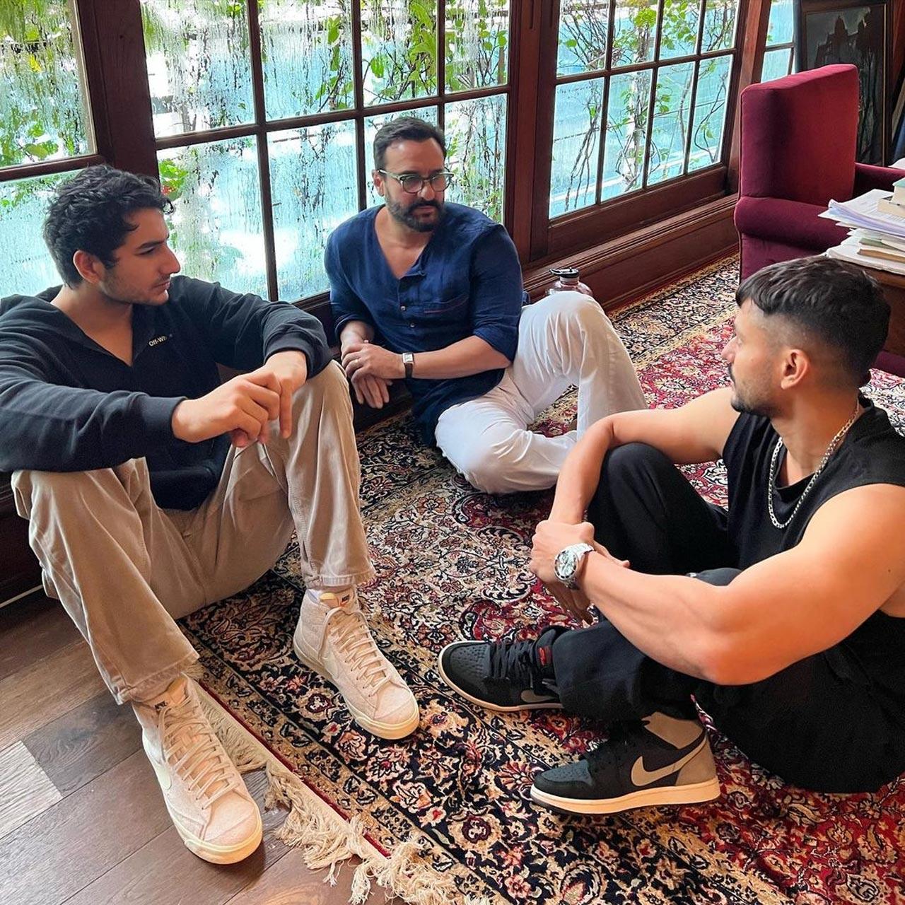 Sharing the pictures, the 'Rang De Basanti' actor wrote, 