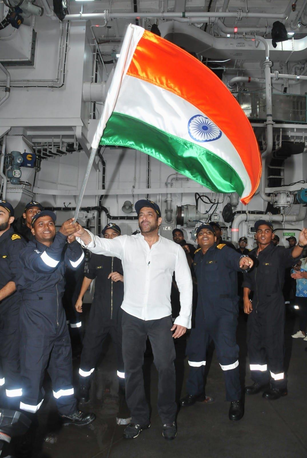 Salman Khan taking a whole day out of his hectic schedule to spend quality time with the sailors on Visakhapatnam who were more than thrilled to have him in their midst