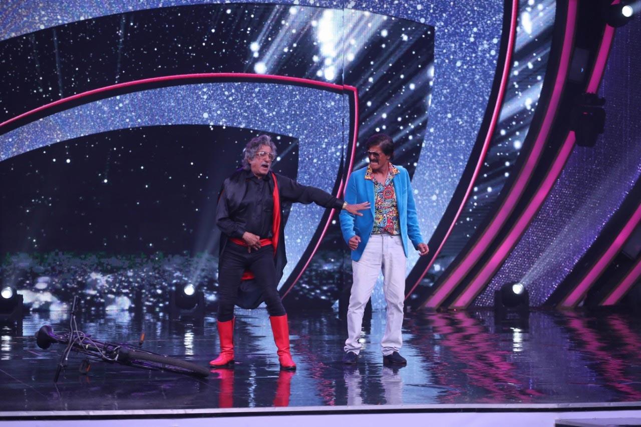 Week after week, the top 10 contestants have mesmerized one and all with their fantastic performances. This weekend as well, the viewers will have a gala time as popular veteran stars like Shakti Kapoor and Chunky Panday will be seen gracing the show as special guests for the ‘Comedy Special’ episode