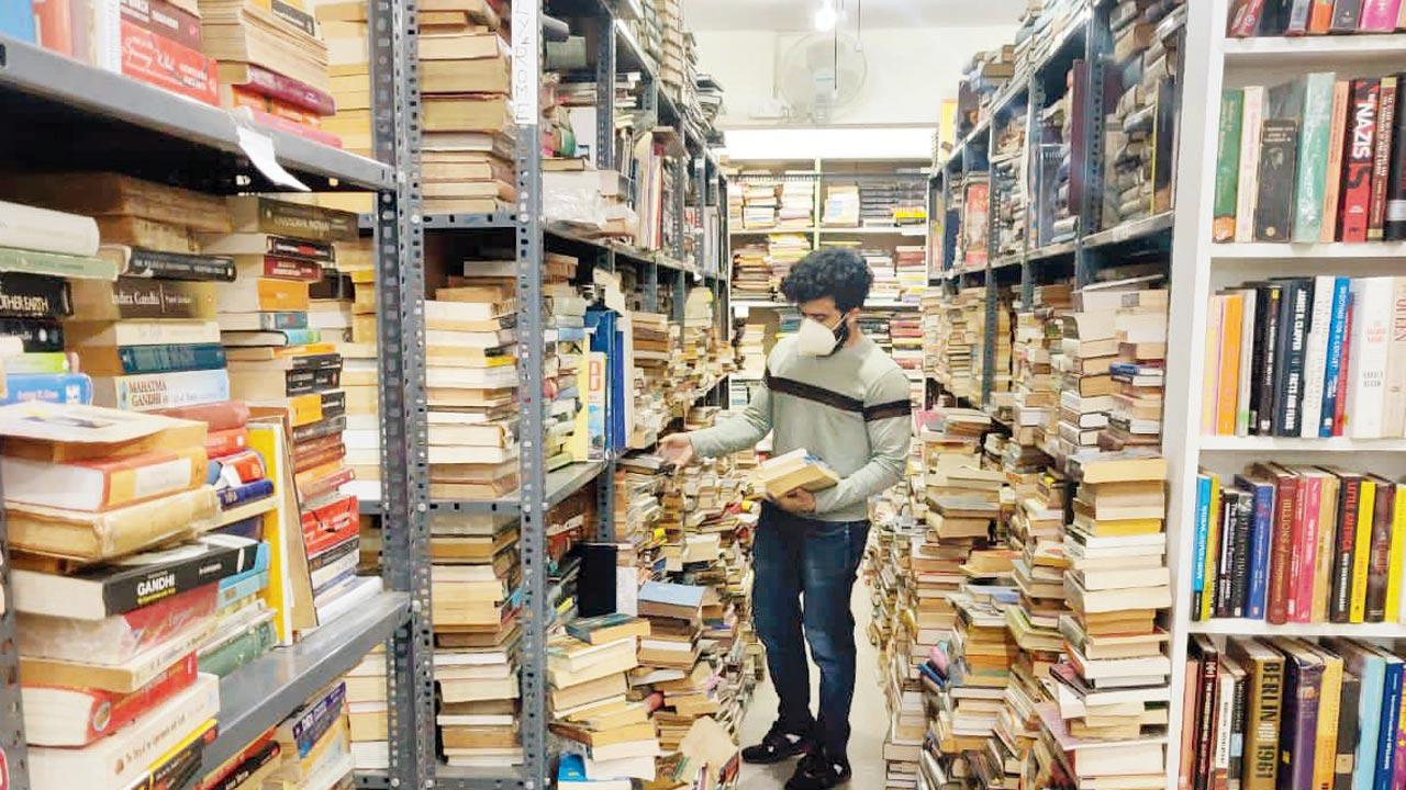 Amal Ghosh, who is pursuing a Master’s degree in Germany, says that his professors encourage students to refer to shadow libraries