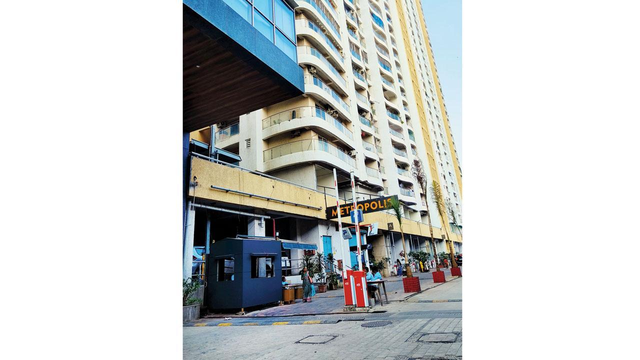 Mumbai: Man jumps to death from 28th floor of Andheri high-rise
