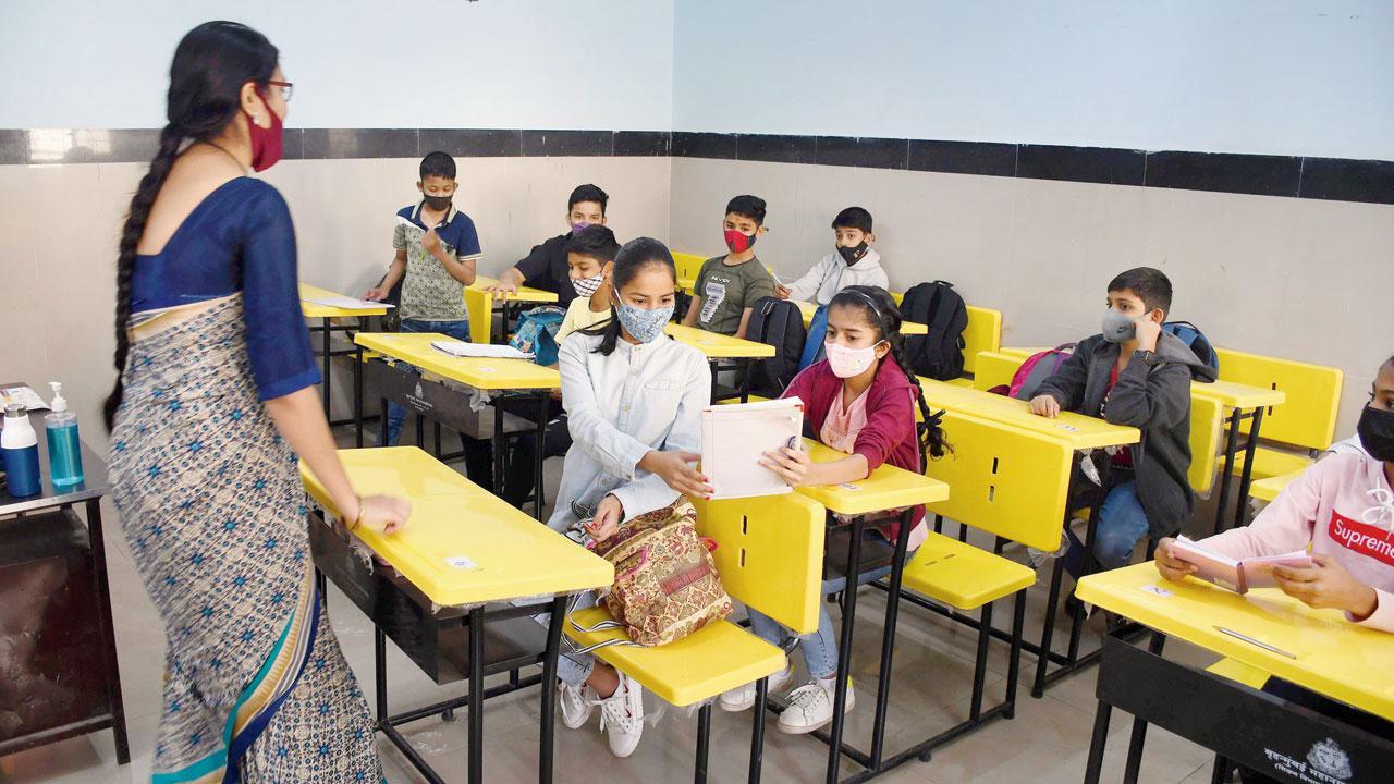 BMC warns 100 headmasters in Mumbai of disciplinary action