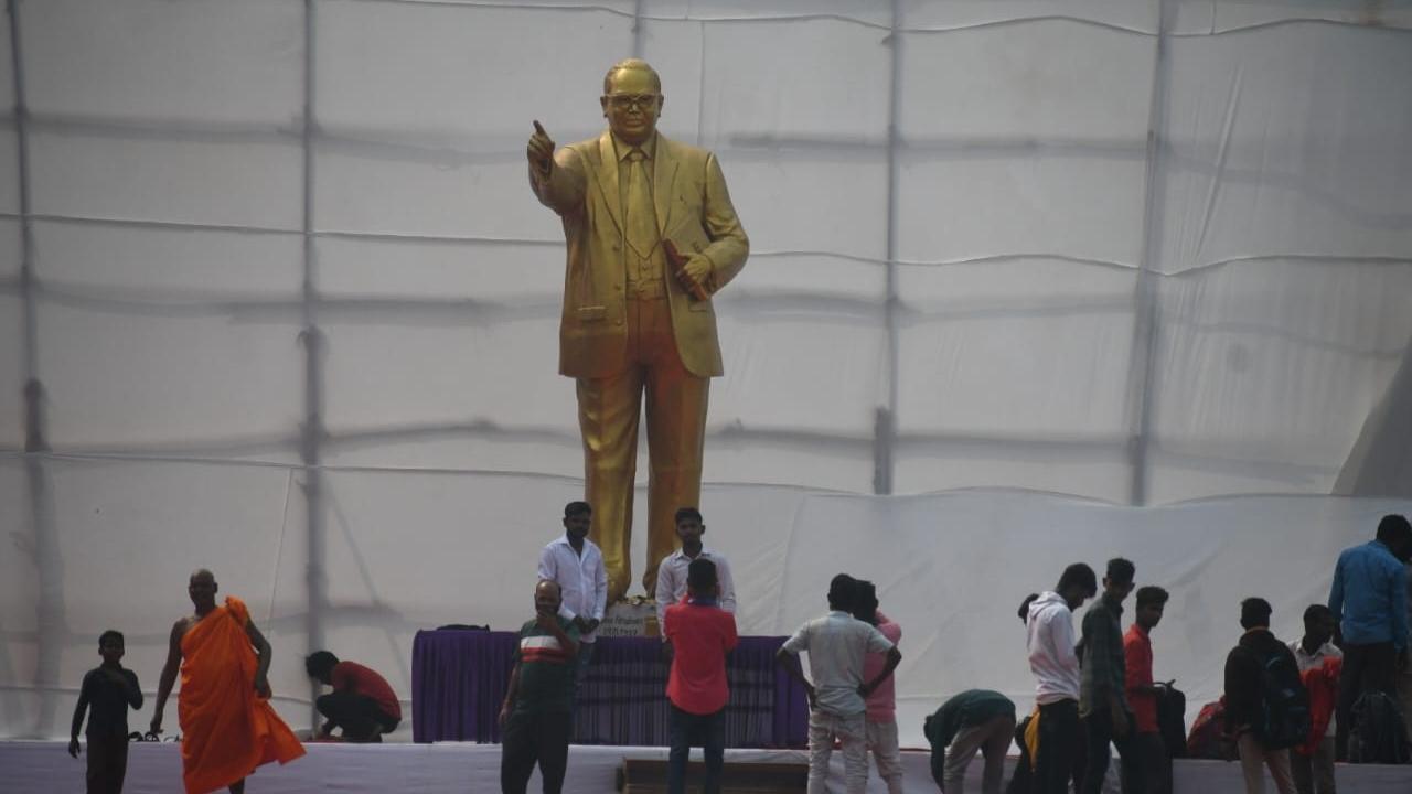 Prepartions at Shivaji Park to mark the Mahaparinirvan Diwas on December 6. Pics/Ashish Raje