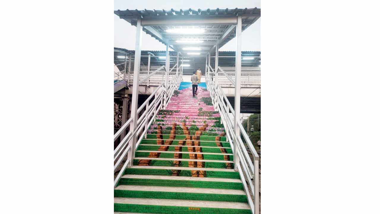 The new FOB at Badlapur station has four staircases