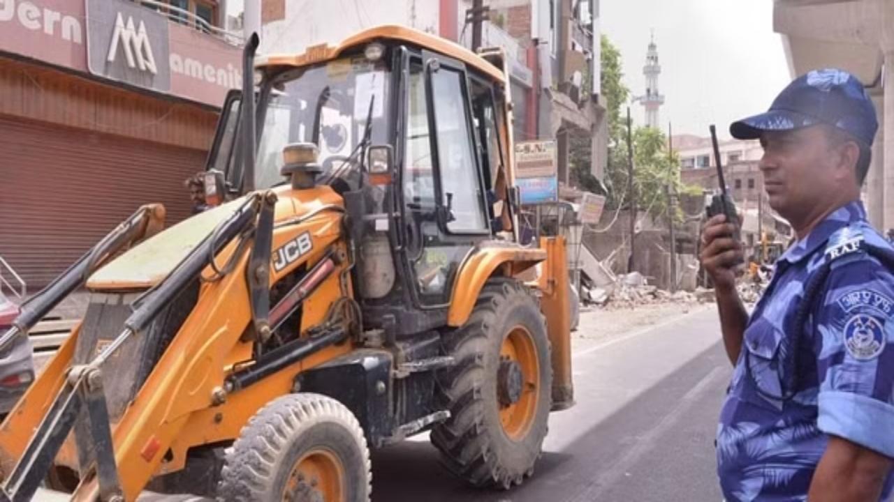 Uttar Pradesh 2022: Yogi's bulldozer on roll, BJP's poll juggernaut; Akhilesh, Shivpal bond again