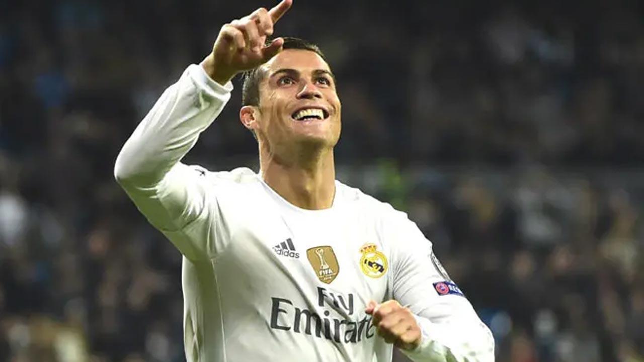 Cristiano Ronaldo resumes training at Real Madrid amidst search for new club