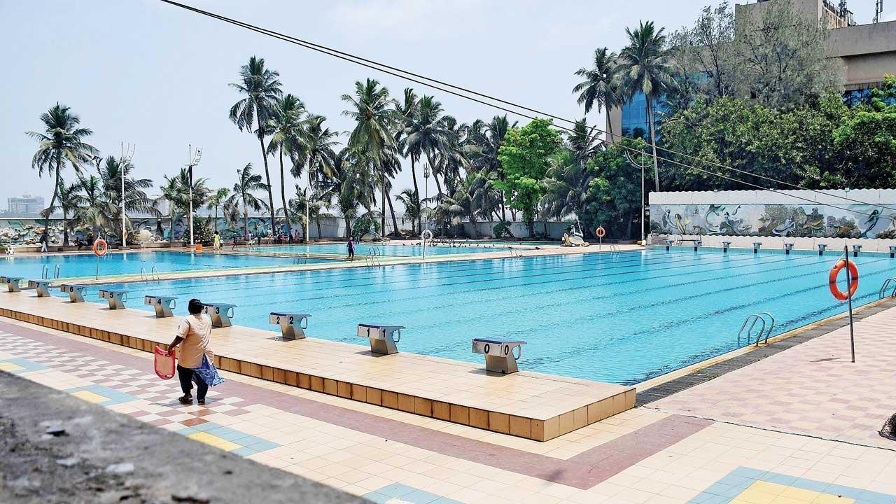 Mumbai: 700 slots open at Dadar swimming pool, says BMC