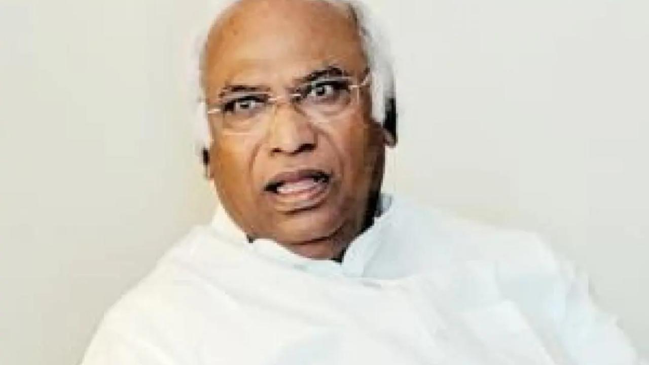 Kharge makes strong pitch for fixing accountability in Congress at key meet