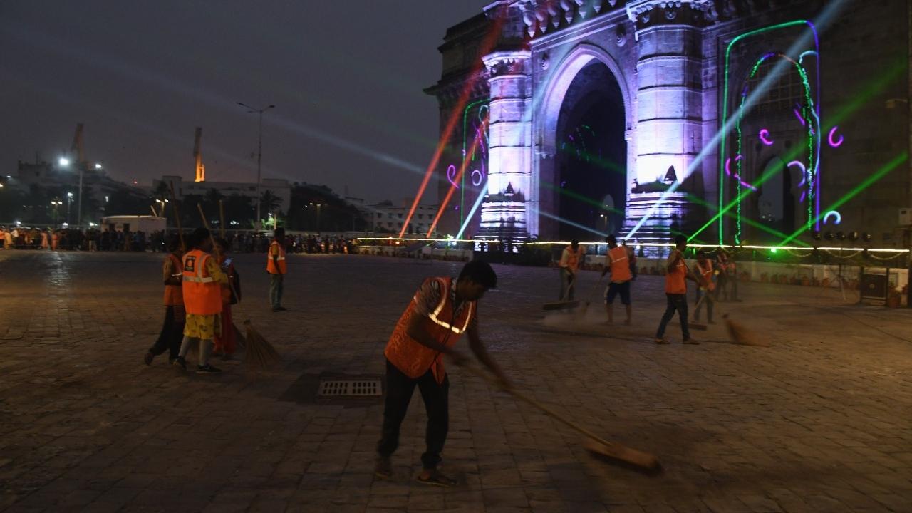 Maharashtra CM Eknath Shinde asked Mumbai civic authorities to depute 5,000 