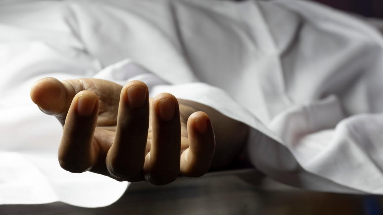 Mumbai: 28-year-old woman blames boyfriend, his family in suicide note Mumbai: 28-year-old woman blames boyfriend, his family in suicide note