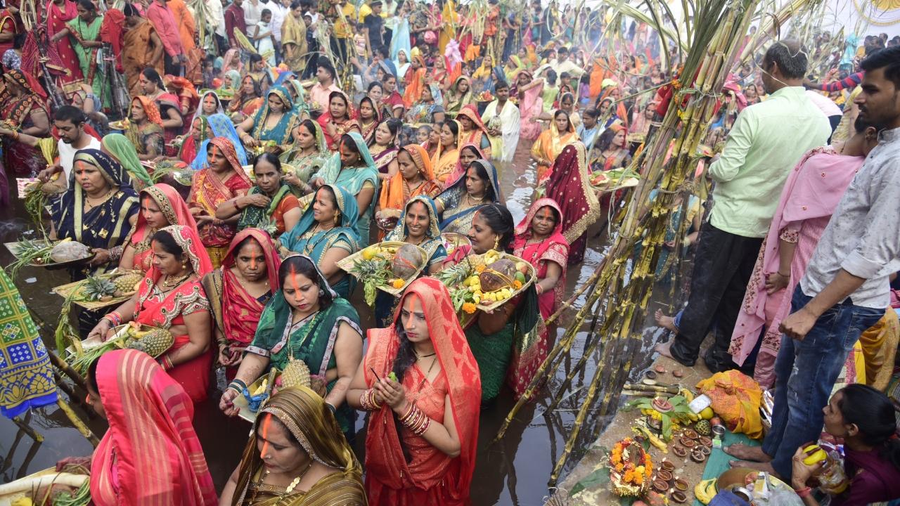 Chhath Pooja celebration at Kurla Pic/Atul Kamble