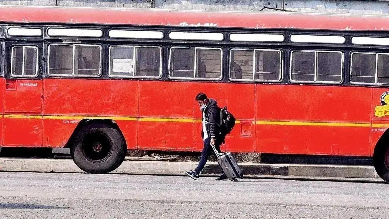 Border row: All 145 MSRTC buses carrying 7,000 devotees return to Kolhapur from annual fair in Karnataka