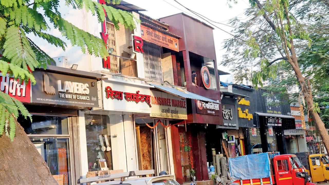 Mumbai: Bar, eateries thriving on illegal structures in Nahur along GMLR?