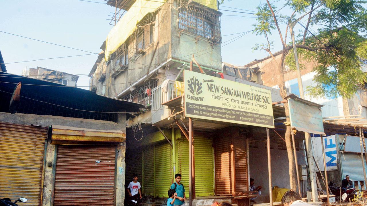 One of the two air purifiers has been installed at the New Sangam Welfare Office in Govandi. Pics/Satej Shinde