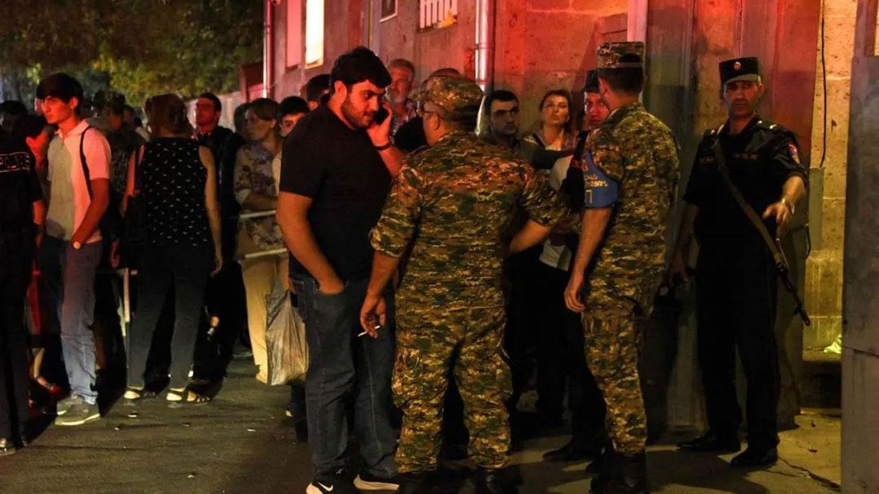 ‘UK govt could bring in military to ease strikes’