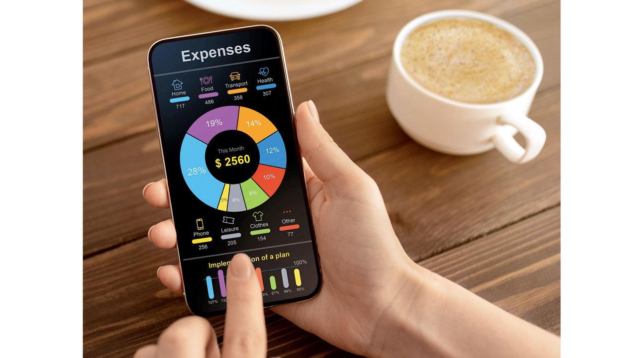 Do you face difficulty keeping track of your money? Here's an app to help you