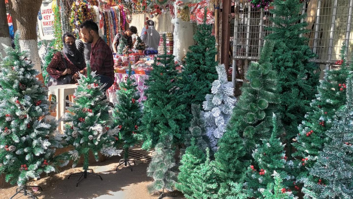 For those who have seen Javed Khan's key maker stall, you must know that he is also selling Christmas decorations, and has been doing so for over 10 years. If you bargain well with the salesmen, they may just give you a good deal for items ranging from Rs 50 to Rs 6,000. Photo Courtesy: Nascimento Pinto