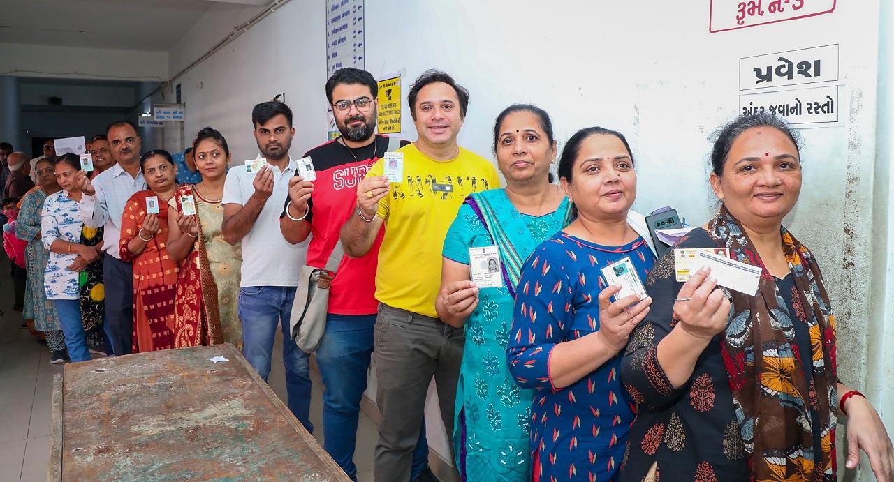 4.92 per cent turnout in first hour of polling in Gujarat