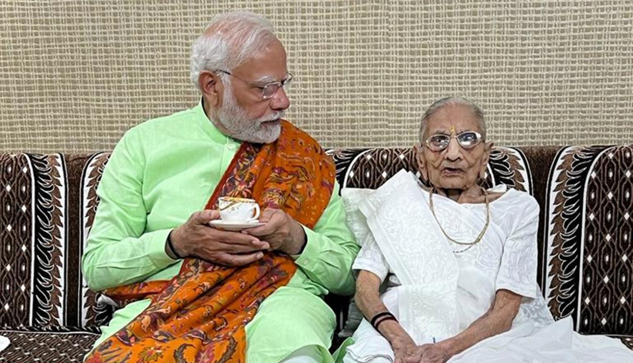 Gujarat: PM Modi meets mother Heeraben Modi in Gandhinagar