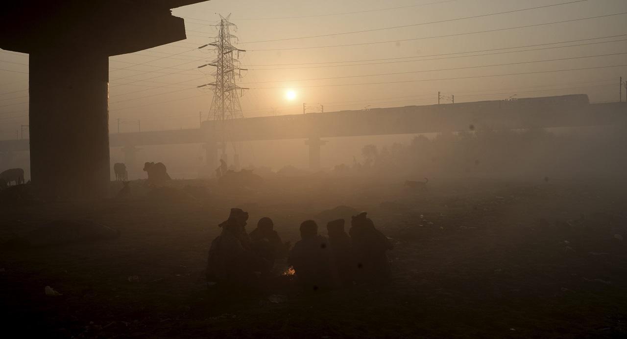 Delhi records minimum temperature of 6.2 degrees Celsius; air quality 'very poor'